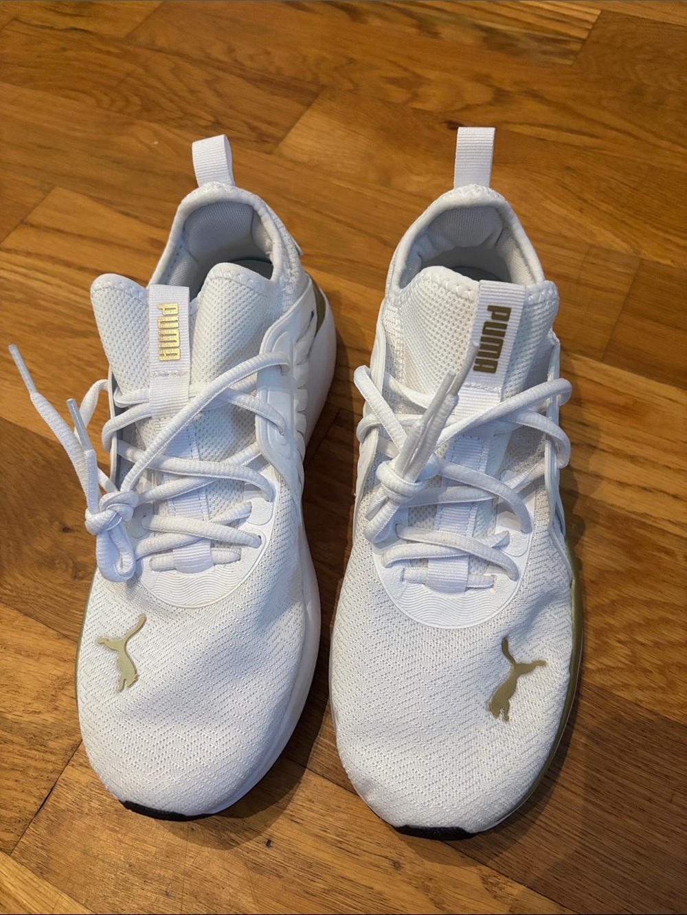 PUMA Softride Enzo Women's Running Shoes Size 8.5 White Gold Sneaker never worn